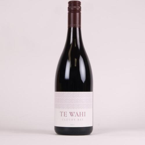 (1) 2011 Cloudy Bay Te Wahi Pinot Noir, Central Otago