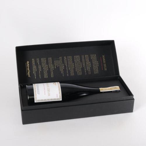(1) 2006 Martinborough Vineyards Marie Zelie Reserve Pinot Noir, Martinborough