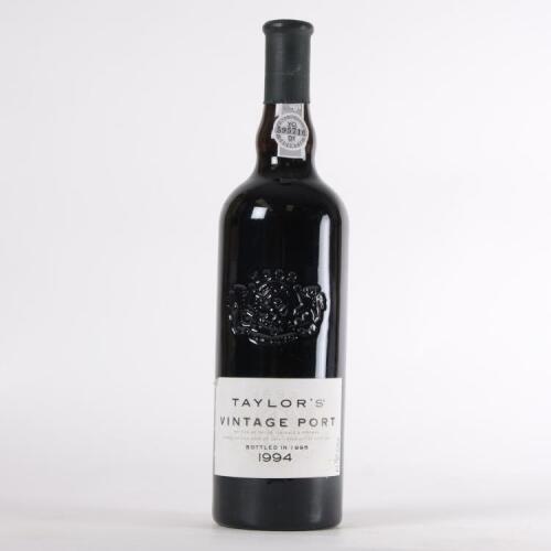 (1) 1994 Taylor's Vintage Port, Oporto