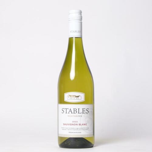 (1) 2022 Ngatarawa Stables Sauvignon Blanc, New Zealand