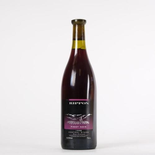 (1) 1998 Rippon Pinot Noir, Central Otago