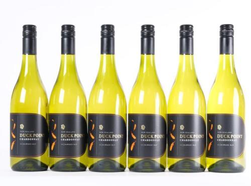 (6) 2015 Duckpoint Chardonnay, Hawkes Bay