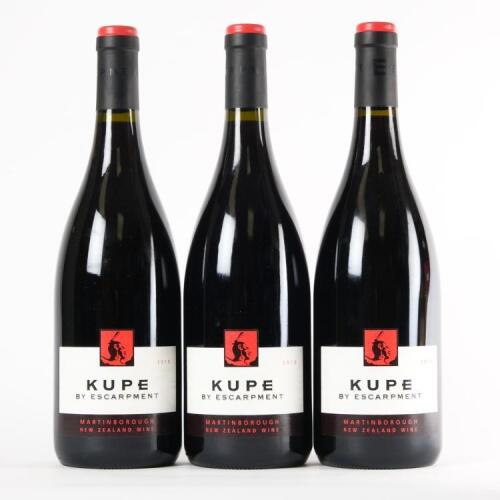 (3) 2010 Escarpment Kupe Pinot Noir, Martinborough
