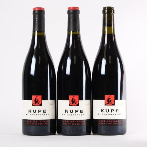 (3) 2009 Escarpment Kupe Pinot Noir, Martinborough