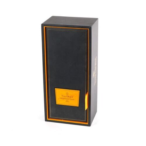 (1) 2004 Veuve Clicquot La Grande Dame Vintage Brut