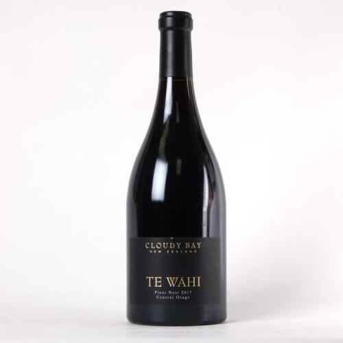 (1) 2017 Cloudy Bay Pinot Noir Te Wahi, Central Otago