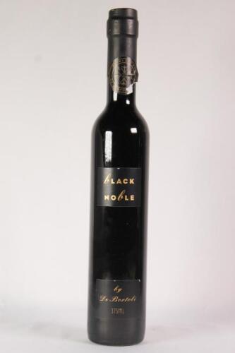 (1) NV de Bortoli Black Noble 375ml, Riverina NSW