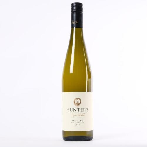 (1) 2019 Hunter's Riesling, Marlborough