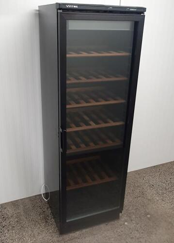 (1)&nbsp;Vintec Classic V160SG&nbsp;