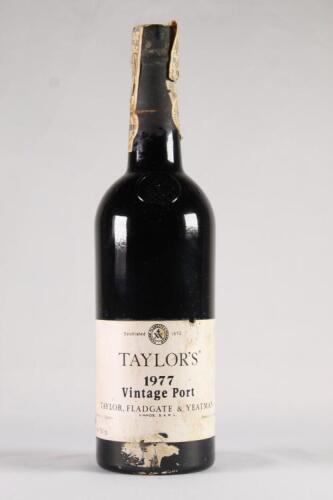 (1) 1977 Taylors Vintage, Oporto