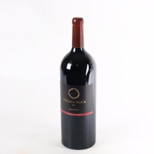 (1) 2015 Passage Rock Magnus 1500ml, Waiheke