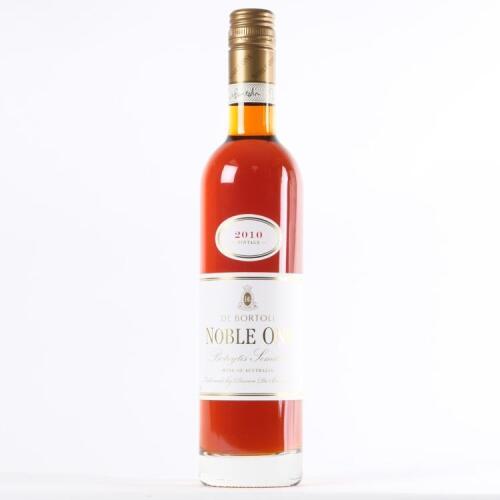 (1) 2010 de Bortoli Botrytis Semillon 500ml, Riverina NSW