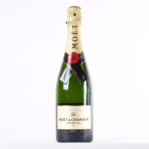 (1) NV Moet & Chandon Brut Imperial