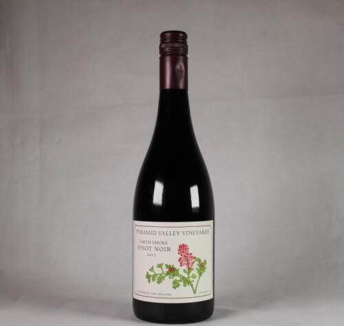 (1) 2012 Pyramid Valley Earth Smoke Pinot Noir, Waipara