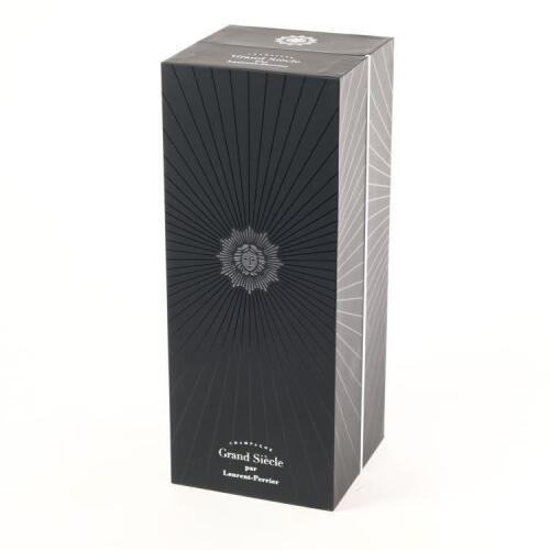 (1) MV Grand Siecle par Laurent-Perrier No 25