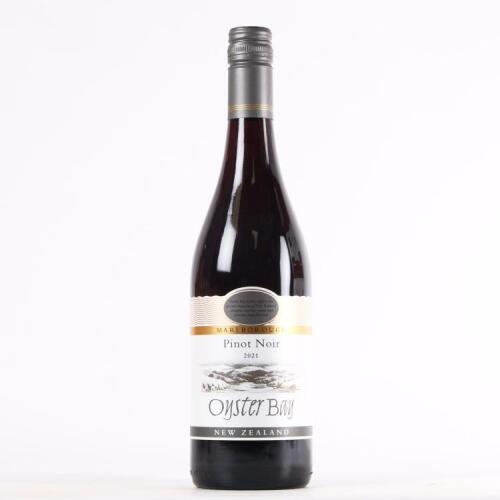 (1) 2021 Oyster Bay Pinot Noir, Marlborough