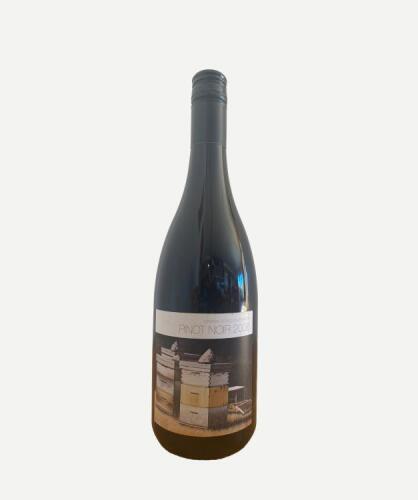 (1) 2006 Central Otago Celebration Pinot Noir Featuring the artwork of Michael Hight