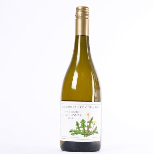 (1) 2015 Pyramid Valley Vineyards Lion's Tooth Chardonnay, Waikari