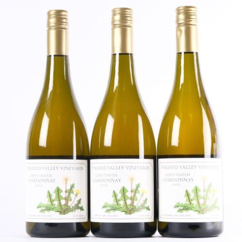 (3) 2010 Pyramid Valley Vineyards Lion's Tooth Chardonnay, Waikari