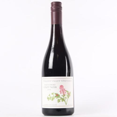 (1) 2010 Pyramid Valley Vineyards Earth Smoke Pinot Noir, Waikari
