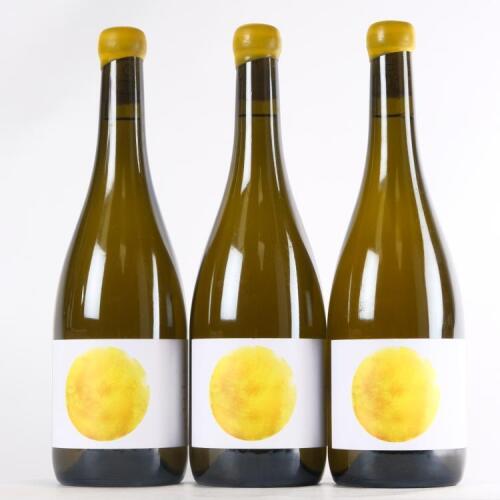 (3) 2019 Helio Chardonnay, Hawkes Bay