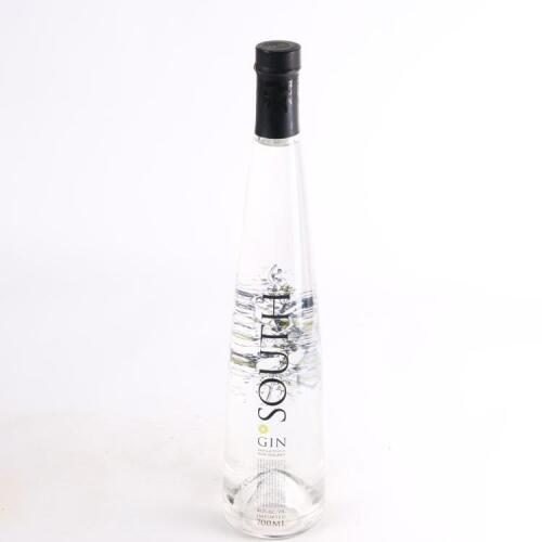 (1) 42 Below South Gin 700ml&nbsp;40.2% abv