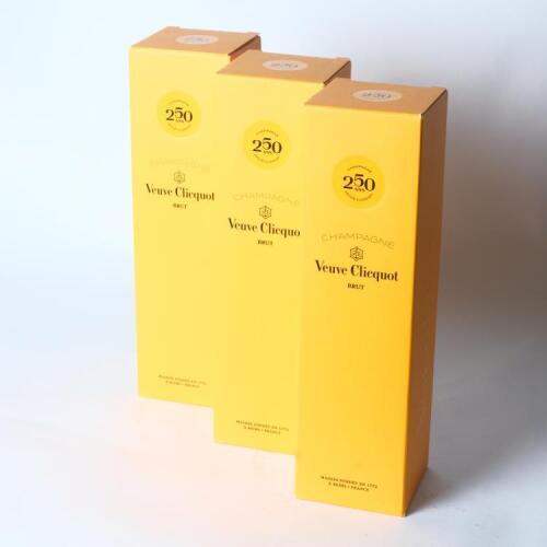 (3) NV Veuve Clicquot Ponsardin Yellow Label Brut