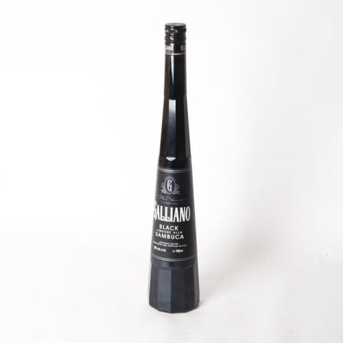 (1) Galliano Black Liquore alla Sambuca 700ml 30% abv, Italy