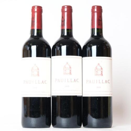 (3) 2015 Chateau Latour Pauillac de Latour, Pauillac