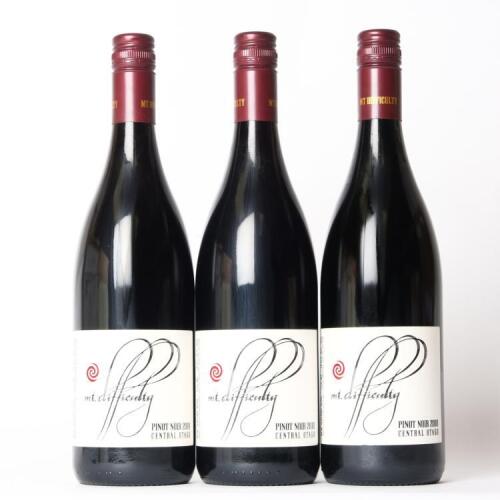 (3) 2010 Mt Difficulty Pinot Noir, Bannockburn