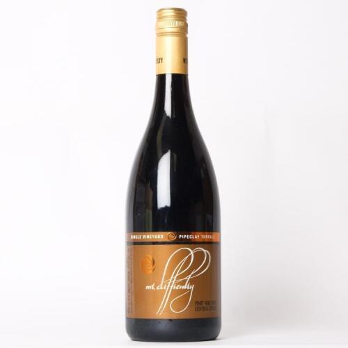 (1) 2005 Mt Difficulty Pipeclay Terrace Pinot Noir, Bannockburn