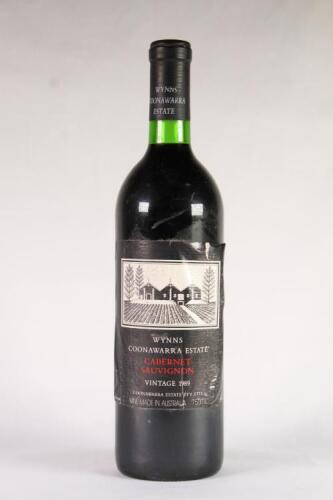 (1) 1989 Wynns Cabernet Sauvignon, Coonawarra SA