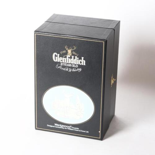 (1) Glenfiddich 21 Year Old Single Malt Scotch Whisky in Wedgwood Decanter 700ml 40% abv, Speyside