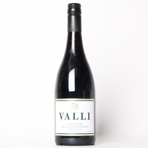 (1) 2013 Valli Vineyard Pinot Noir, Bannockburn