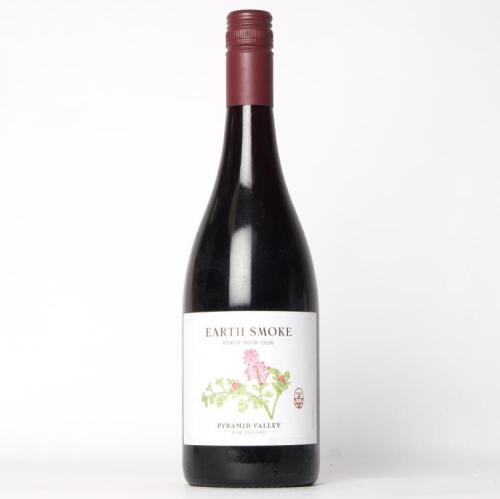 (1) 2016 Pyramid Valley Vineyards Earth Smoke Pinot Noir, Waikari