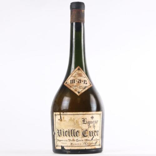 (1) Liqueur de la Vieille Cure de Abbaye de Cenon, France