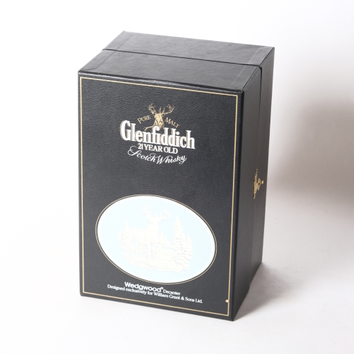 (1) Glenfiddich 21 Year Old Single Malt Scotch Whisky in Wedgwood Decanter 700ml 40% abv, Speyside