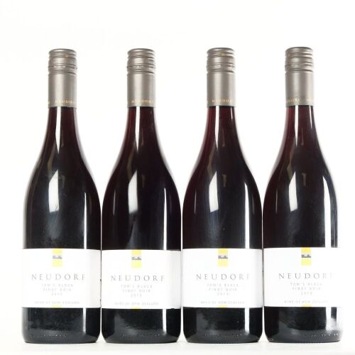 (4) 2015 Neudorf Tom's Block Moutere Pinot Noir, Nelson