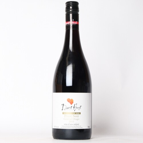 (1) 2011 Desert Heart MacKenzies Run Pinot Noir, Central Otago