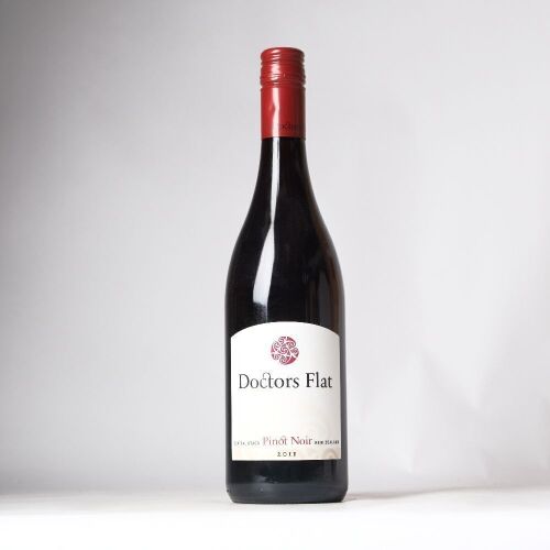 (1) 2011 Doctors Flat Pinot Noir, Central Otago