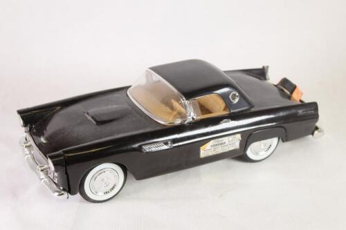 (1) Jim Beam Ceramic Decanter Ford Thunderbird Kentucky Straight Bourbon Whiskey 100 months old,750ml, 80 proof
