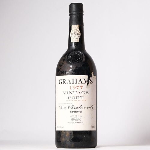 (1) 1977 Grahams Vintage Port, Oporto