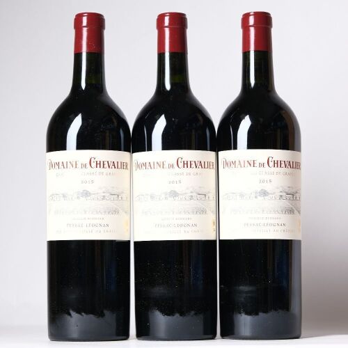 (3) 2015 Domaine de Chevalier, Pessac Leognan