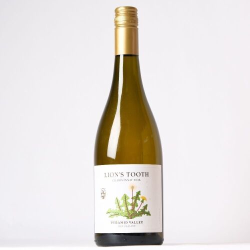 (1) 2016 Pyramid Valley Vineyards 'Lion's Tooth' Chardonnay, Waikari