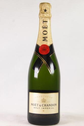 (1) NV Moet and Chandon Brut Imperial Champagne