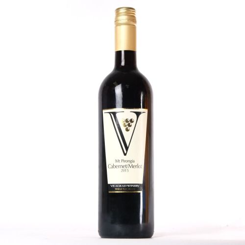 (1) 2015 Vilagrad Winery Mt Pirongia Cabernet Sauvignon/Merlot, Ohaupo