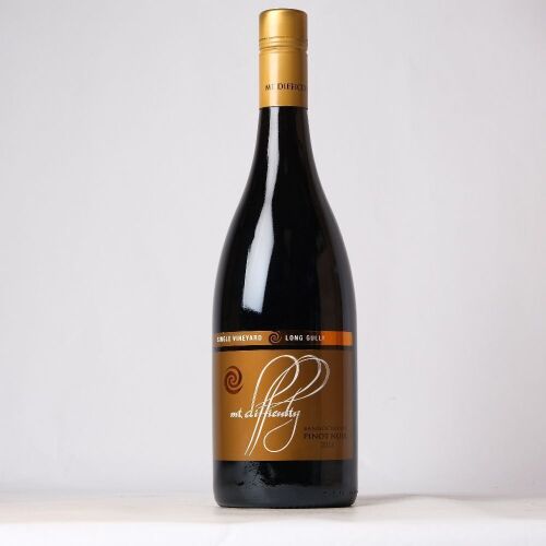 (1) 2013 Mt. Difficulty Long Gully Pinot Noir, Central Otago