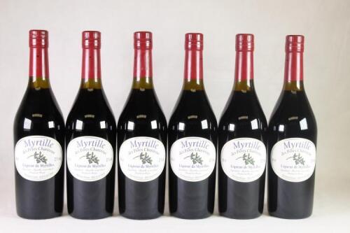 Six bottles of des Peres Chartreux Myrtille 500ml 21% abv in one lot&nbsp;&nbsp;