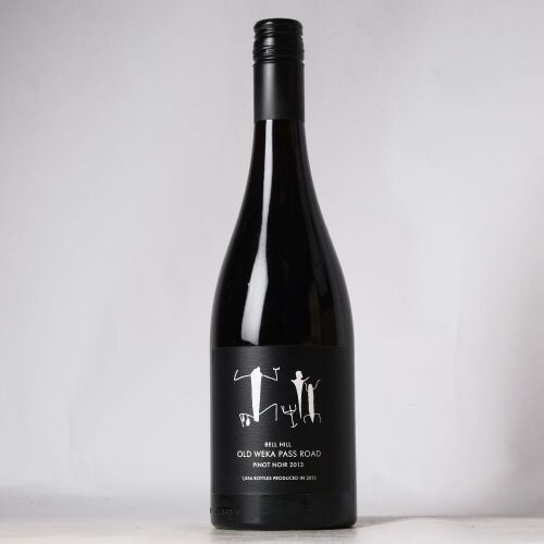 (1) 2013 Bell Hill Old Weka Pass Pinot Noir, Waikari