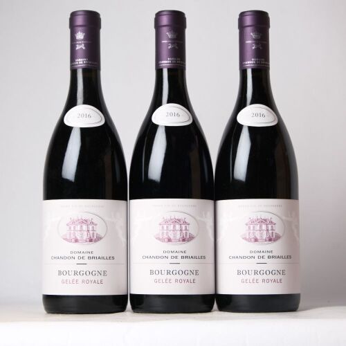 (3) 2016 Domaine Chandon de Briailles Bourgogne Gelee Royale
